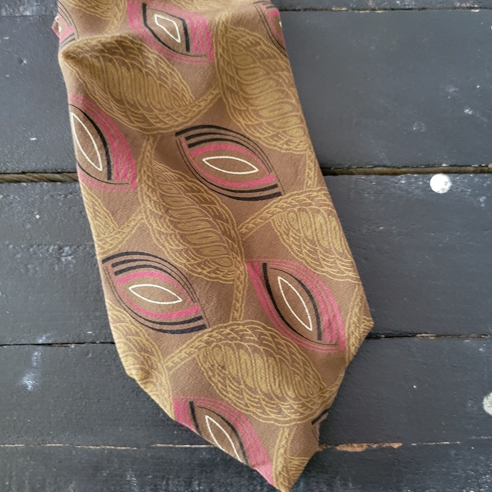 Erreuno 100% Silk Made in Italy Men's Tie Golden Brown Beige Red Black Pattern